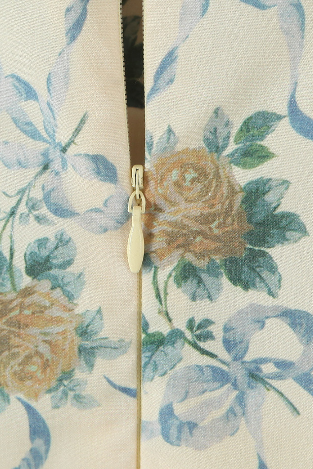 Vestido Curto de Pérolas