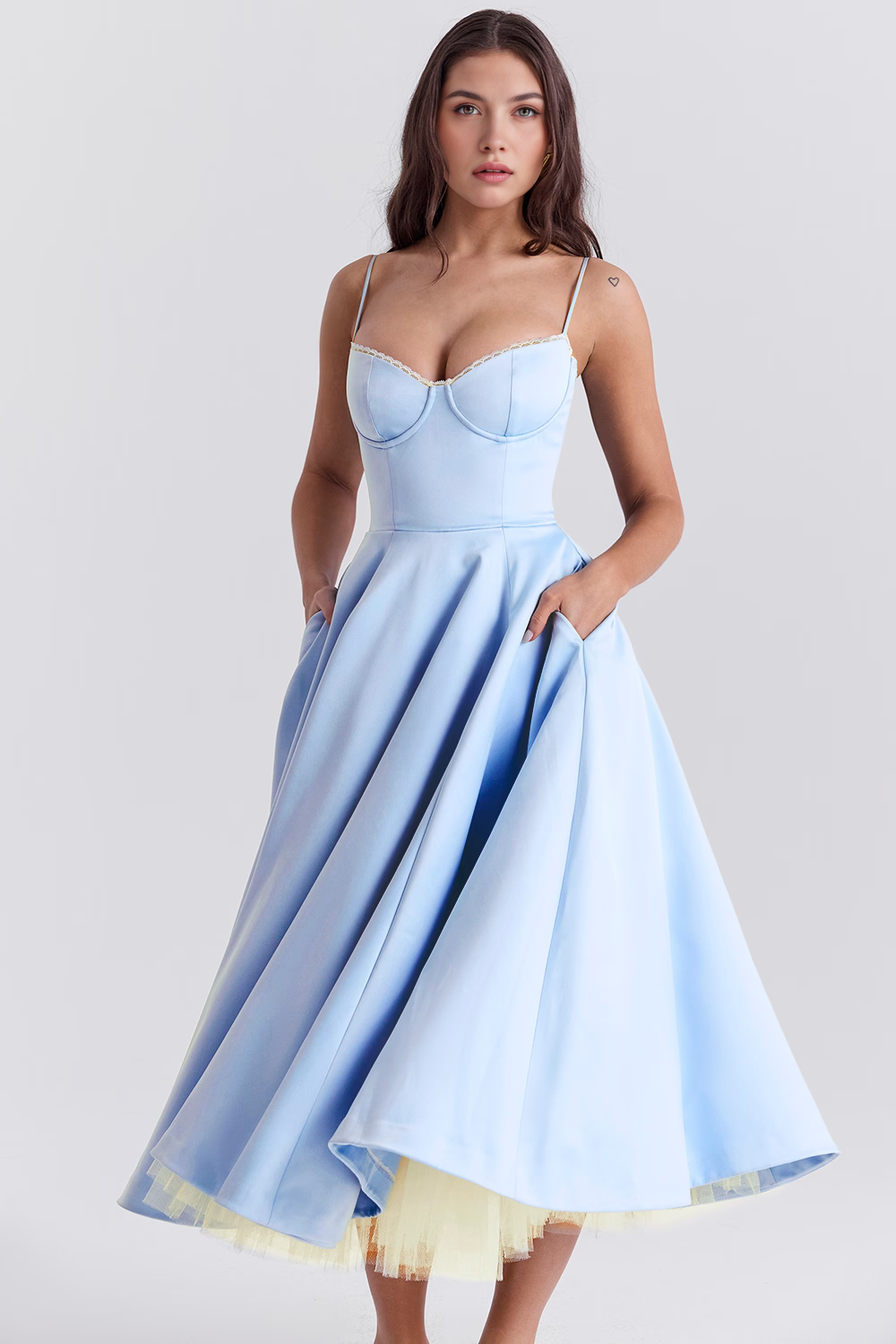 Vestido Midi Cloe de Camada Dupla