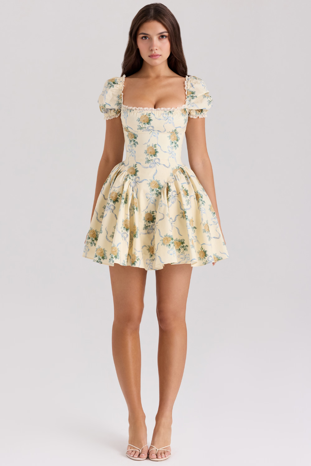 Vestido Curto de Pérolas
