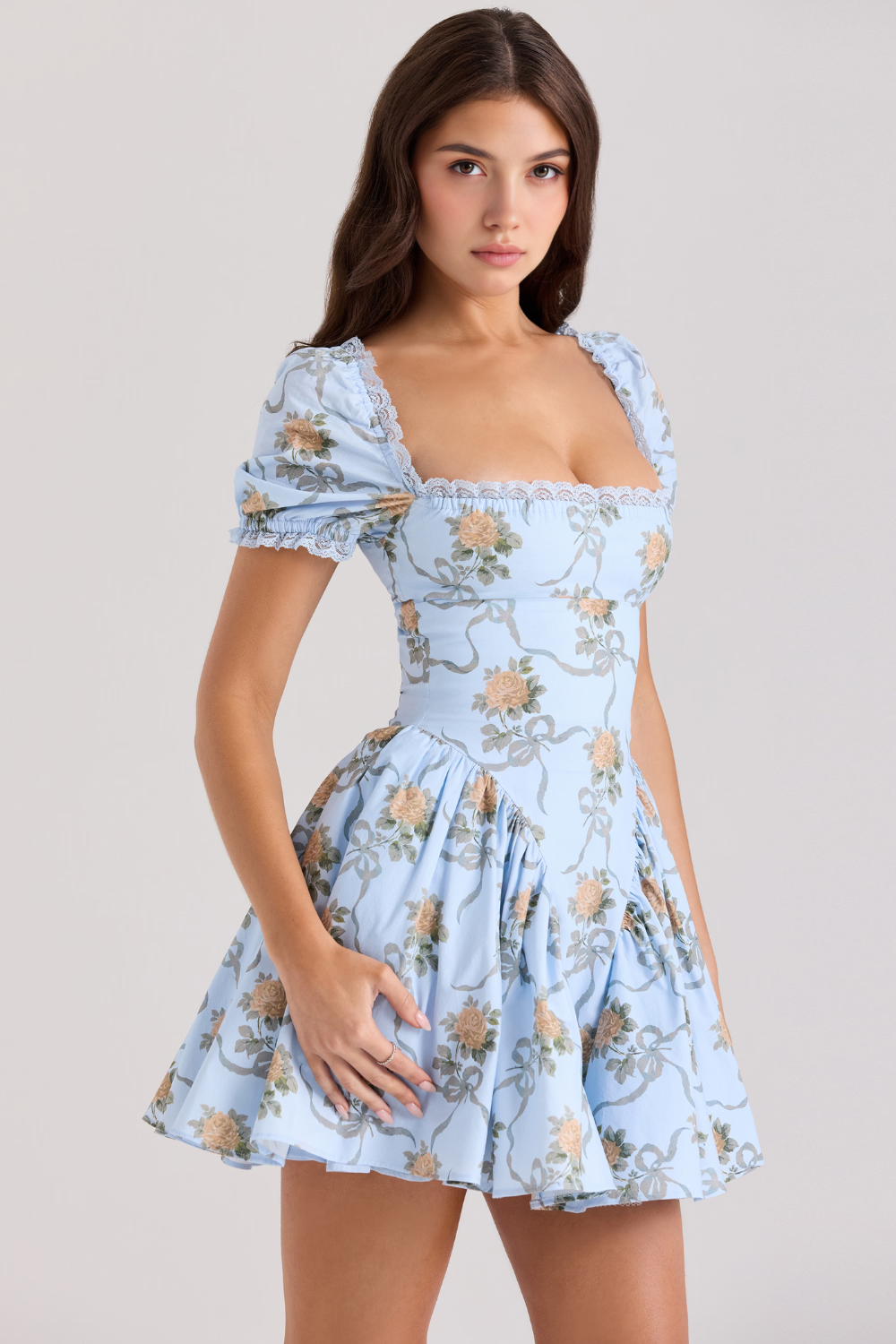 Vestido Curto de Pérolas