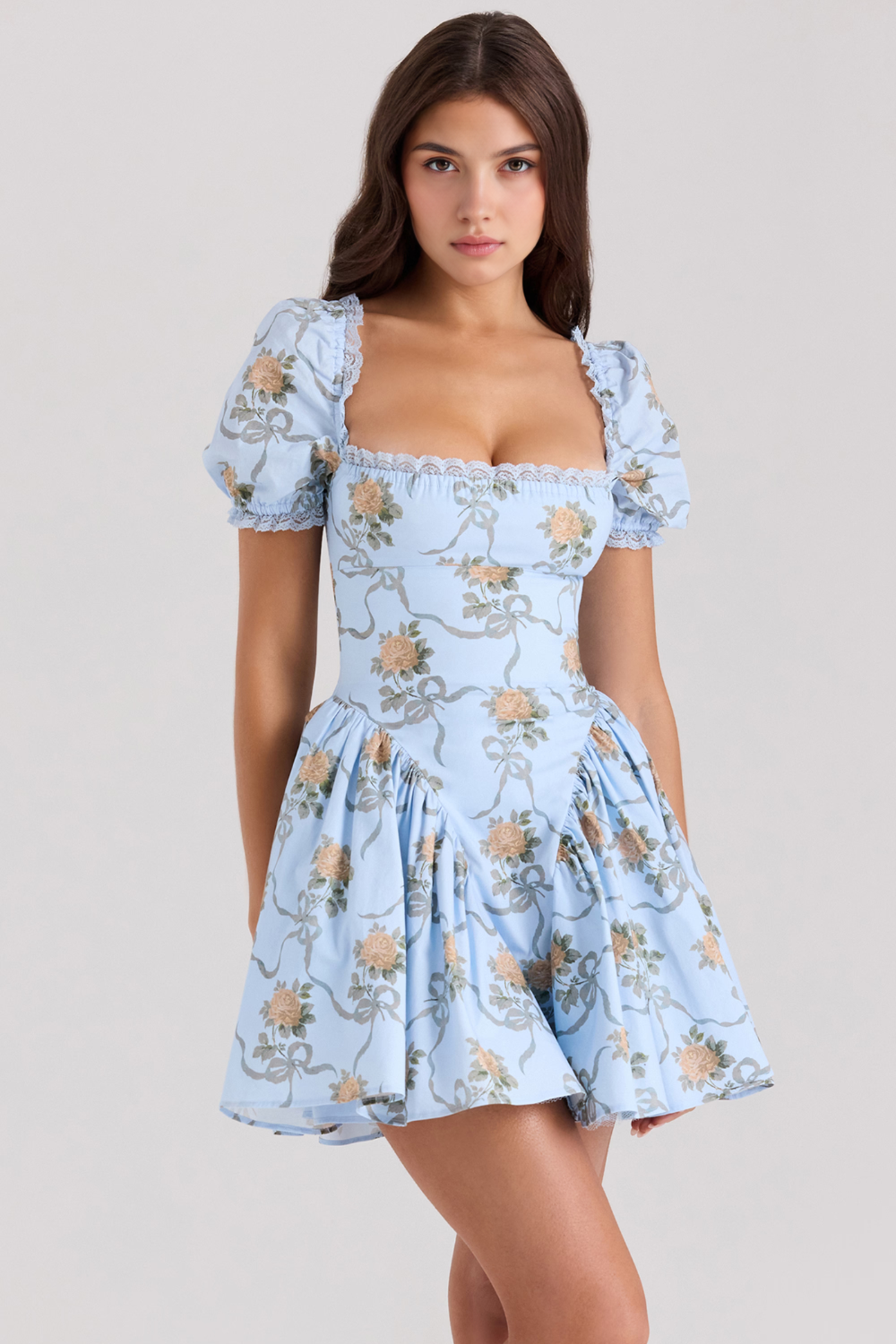 Vestido Curto de Pérolas